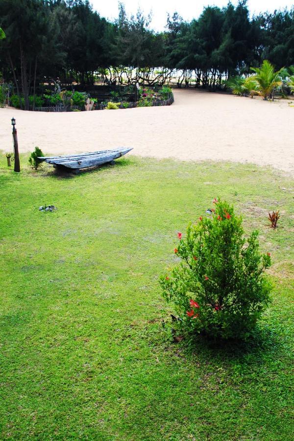 Khomba Beach House Alankuda Exterior photo